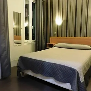 Bonsejour Montmartre Отель